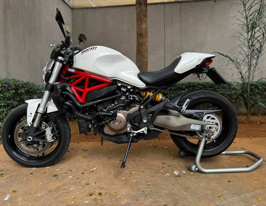 DUCATI MONSTER 821 DUCATI MONSTER 821